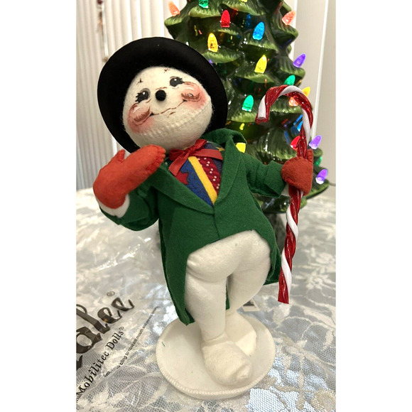 - Annalee Dolls Christmas 9 Inch Male Snowman in Top Hat - Picture 1 of 7